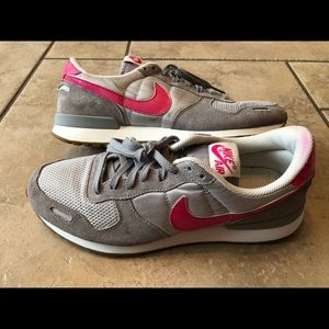 Nike Classic Women's Pink Gray Athletic Sneakers